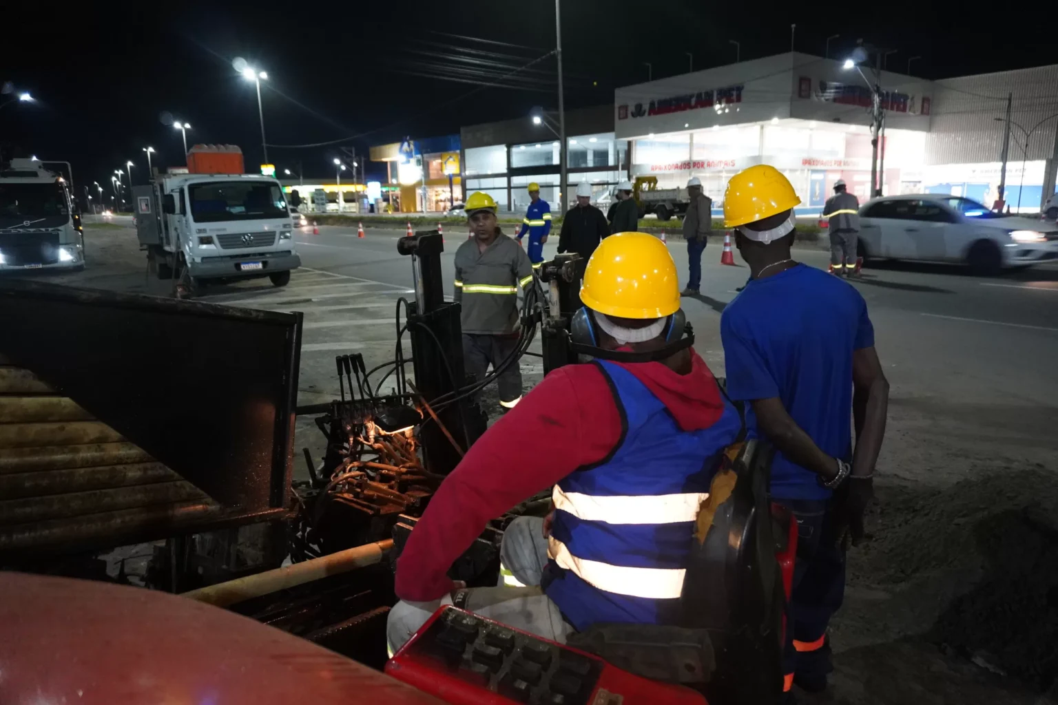 Avanço nas Obras do Canal do Mossoró: Tecnologia Inovadora Preserva Trânsito e Agiliza Serviços Imagem do artigo