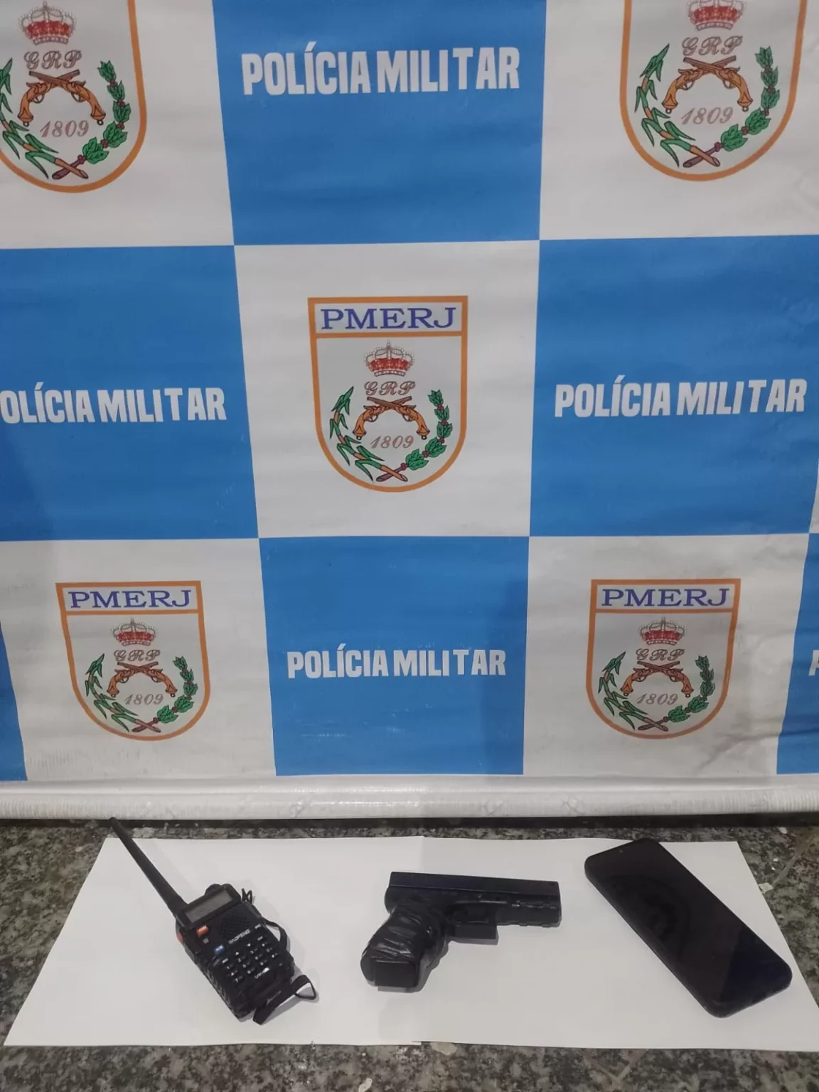 Apreensão de Adolescente com Simulacro de Pistola em Cabo Frio Levanta Alerta sobre Tráfico de Drogas Imagem do artigo