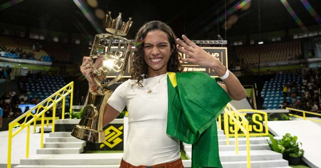 Rayssa Leal Conquista Título Histórico e se Torna a Tetracampeã Mais Jovem da SLS Imagem do artigo