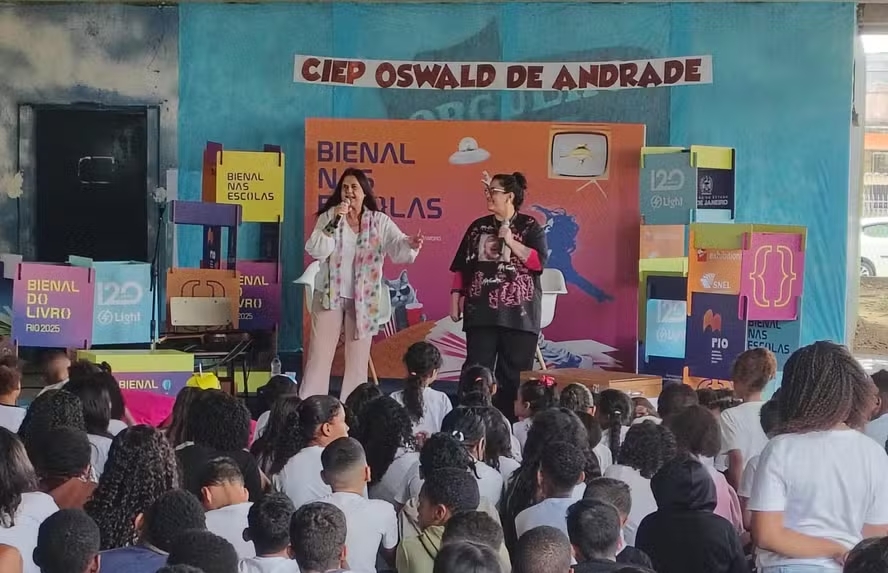 Aumento de 25% na Busca por Livros em Bibliotecas Após Bienal nas Escolas no Rio de Janeiro