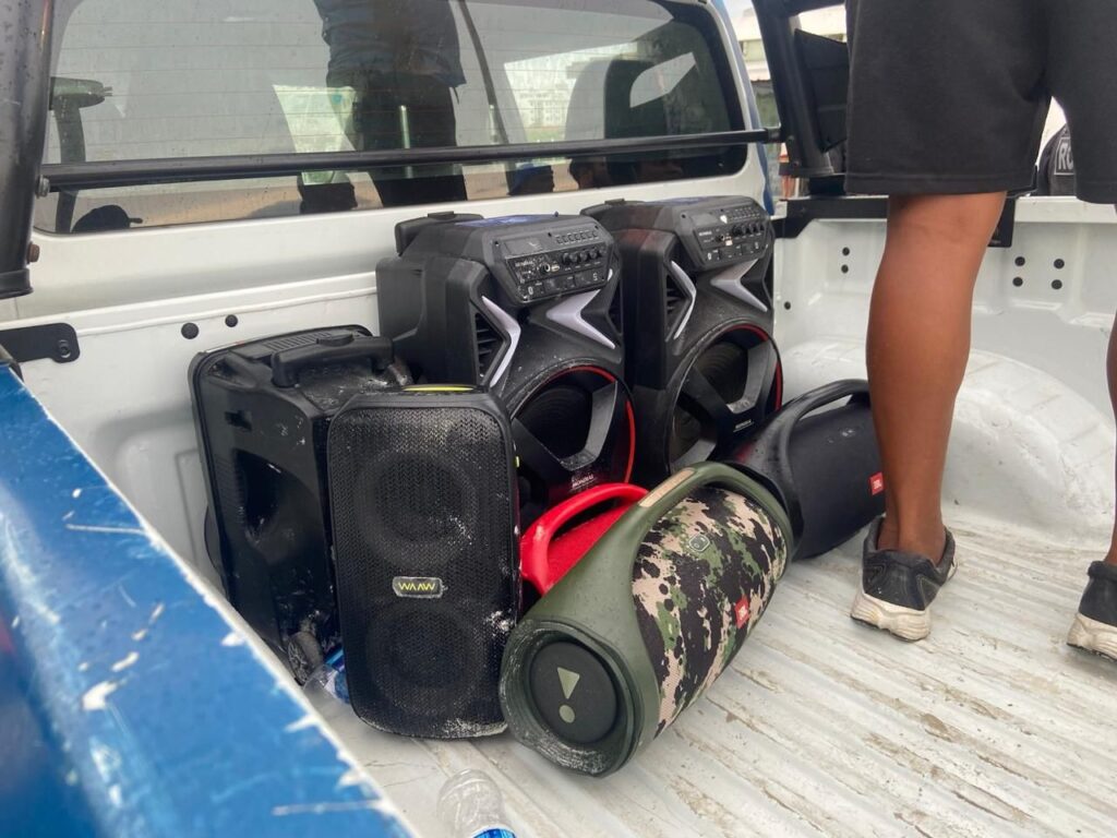 Caixas de Som nas Praias: Regras e Multas de Até R$ 10 Mil no Brasil