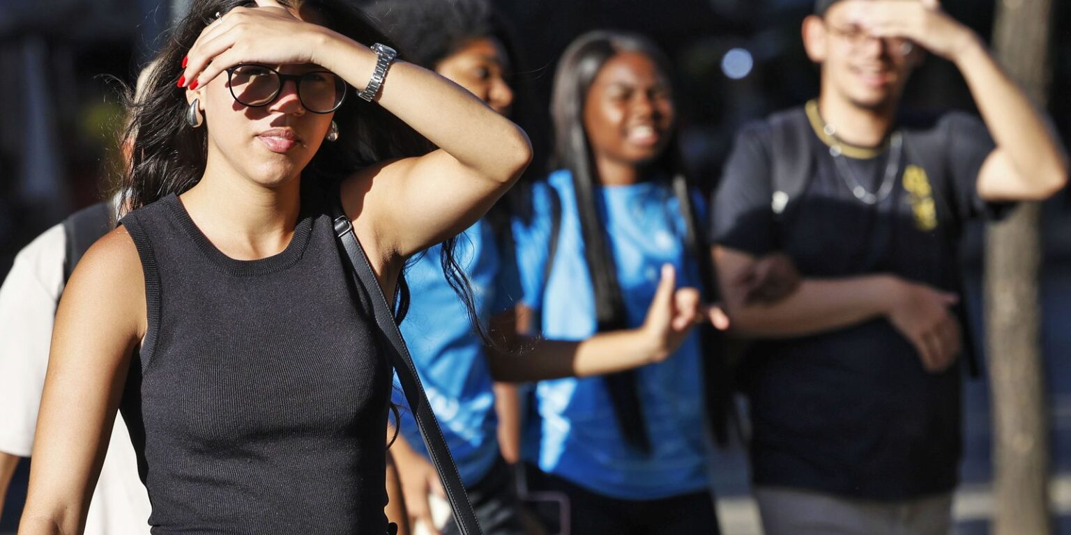 Calor Extremo: Como o Corpo Humano Reage a Temperaturas Acima de 35°C Calor Extremo: Como o Corpo Humano Reage a Temperaturas Acima de 35°C