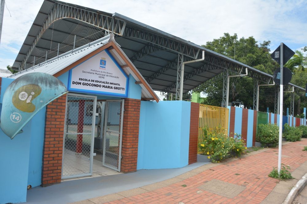 Cheia do Rio Acre Adia Conclusão do Ano Letivo em Rio Branco