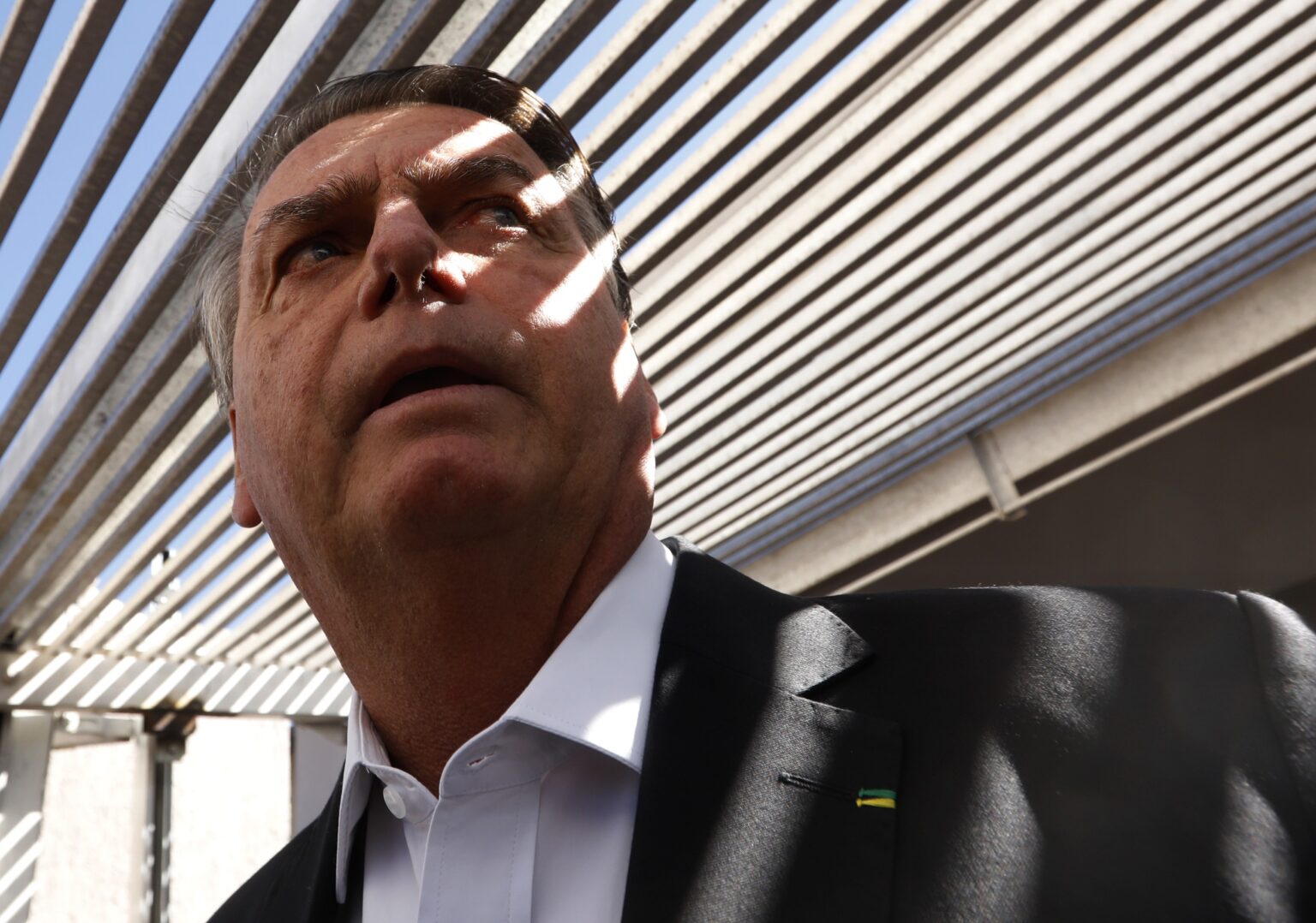 Justiça Suspende Benefícios Vitalícios de Bolsonaro: Um Custo de Quase R$ 1 Milhão Imagem do artigo