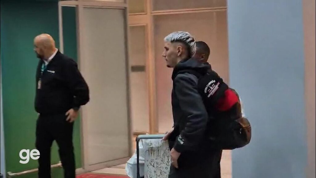 Flamengo Retorna ao Rio Sem Oito Jogadores Após Vice-Campeonato no Intercontinental Imagem do artigo