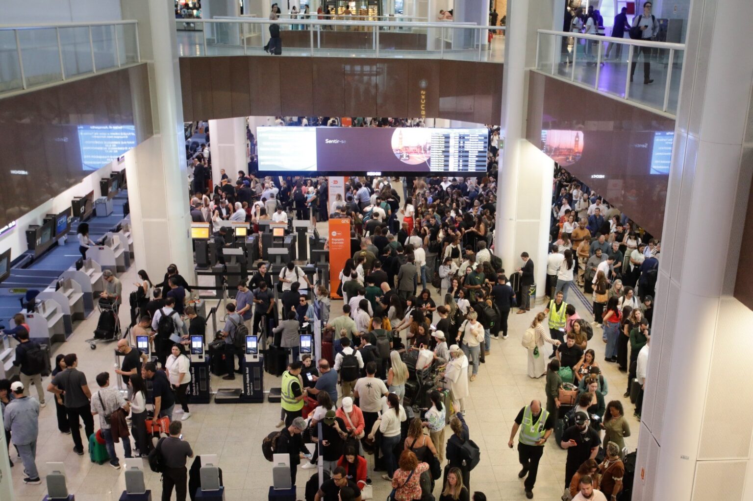 Prefeitura do Rio Aciona TCU Para Limitar Passageiros no Aeroporto Santos Dumont