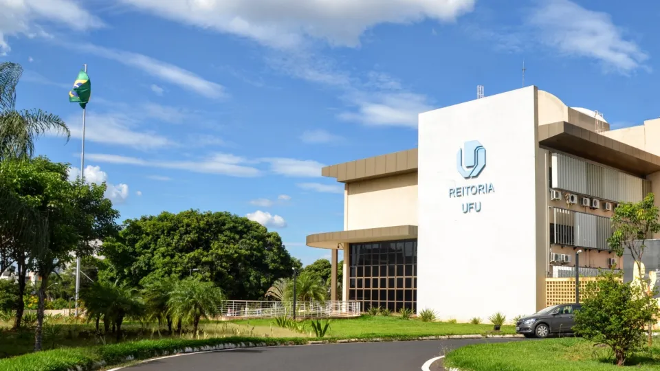 Universidade Federal de Uberlândia defende valorização dos técnicos administrativos em educação Imagem do artigo