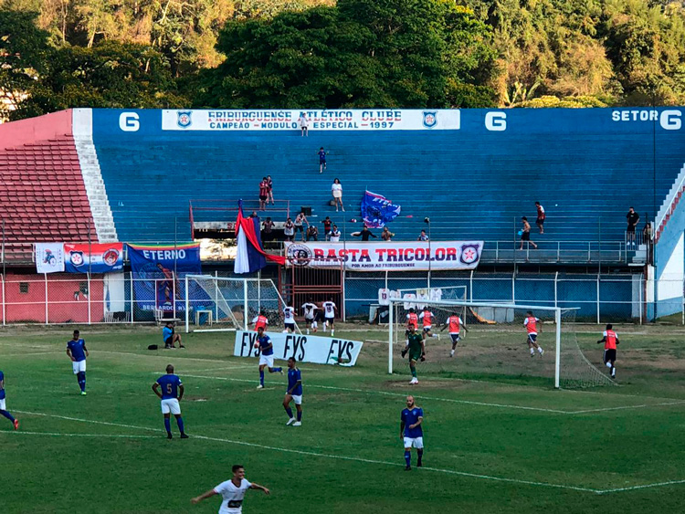 Retrospectiva 2025: Friburguense Enfrenta Desafios no Futebol e Brilha no Futmesa