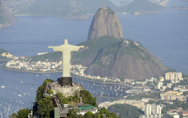 Rio de Janeiro Investe na Modernização dos CATs para Turismo em Alta