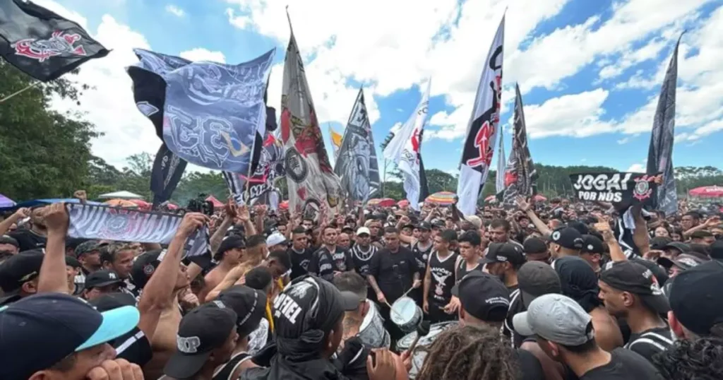 Torcida do Corinthians Faz Festa Emocionante Antes da Final da Copa do Brasil