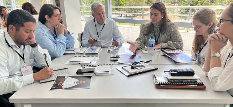 Capacitação em Saúde: Lideranças de 5 Países Fortalecem Resposta a Surtos no Brasil Imagem do artigo