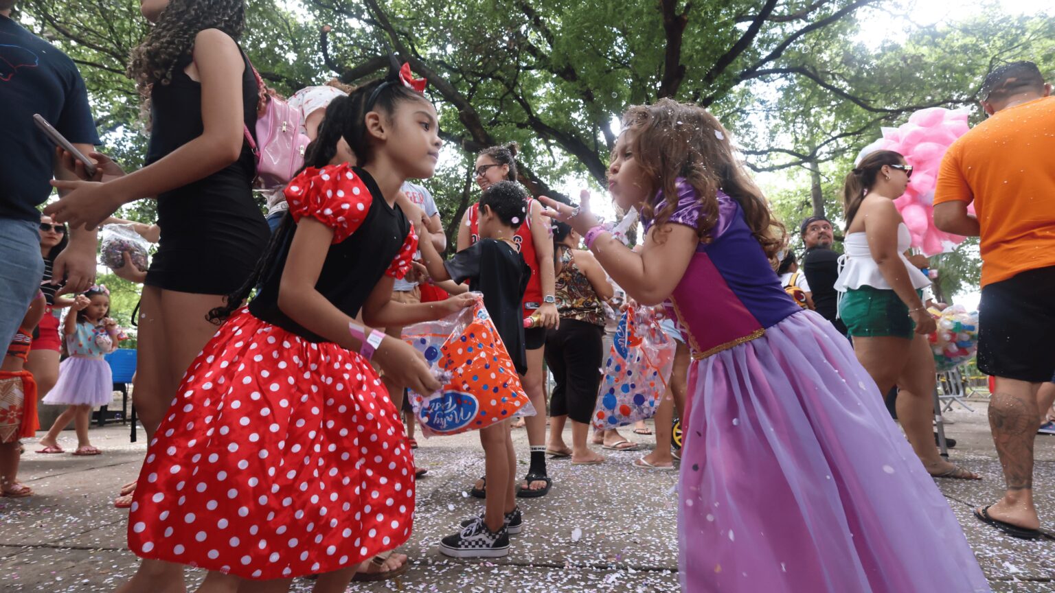 Agenda Cultural de Fortaleza: Shows, Exposições e Pré-Carnaval Agitam o Fim de Semana Agenda Cultural de Fortaleza: Shows, Exposições e Pré-Carnaval Agitam o Fim de Semana