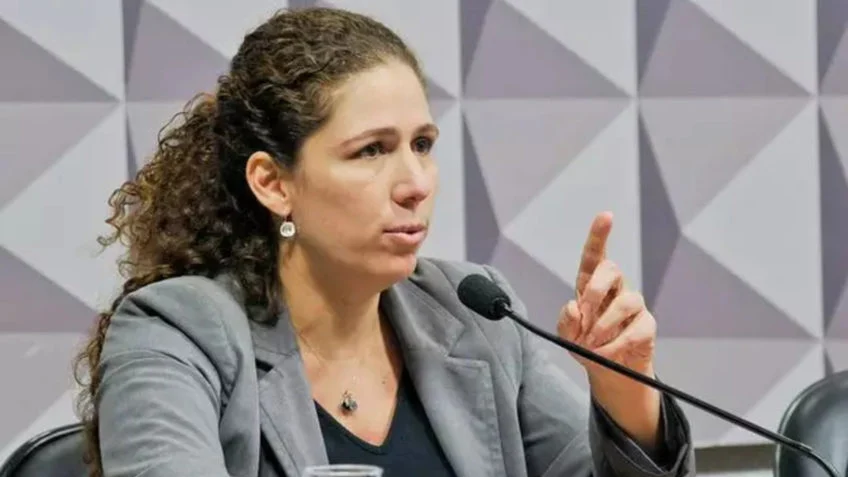 Brasil Deve Ter Paciência: Análise de Esther Dweck Sobre EUA e Groenlândia Brasil Deve Ter Paciência: Análise de Esther Dweck Sobre EUA e Groenlândia