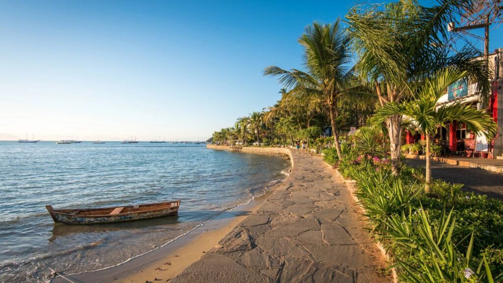 Búzios: De Vila de Pescadores a Destino Turístico Imperdível a Menos de 3 Horas de Niterói Búzios: De Vila de Pescadores a Destino Turístico Imperdível a Menos de 3 Horas de Niterói