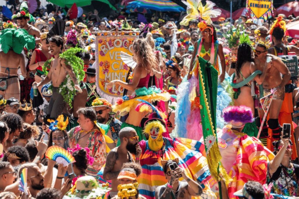Carnaval 2026: Brasil deve ter mais de 65 milhões de foliões e impacto econômico significativo