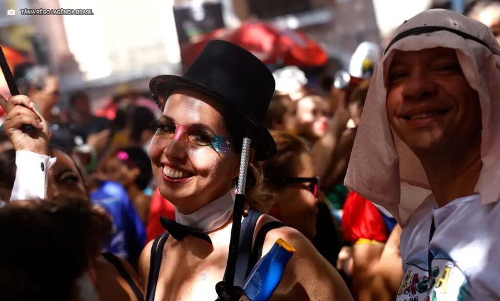 Carnaval Não Oficial no Rio de Janeiro: Pré-Folia com Mais de 70 Blocos Carnaval Não Oficial no Rio de Janeiro: Pré-Folia com Mais de 70 Blocos