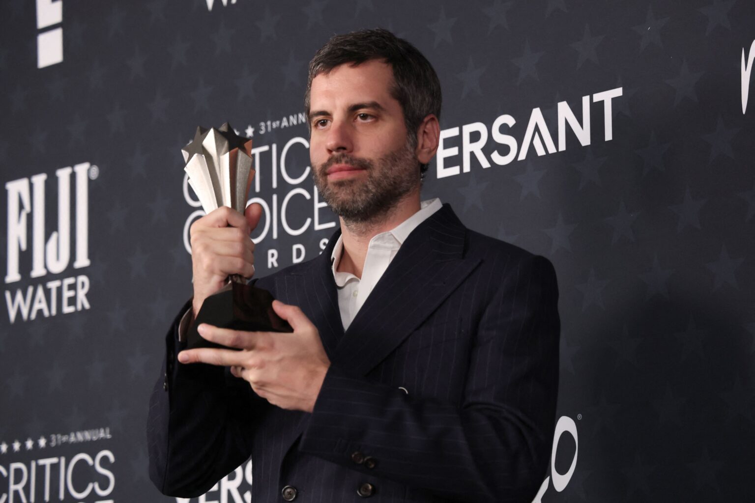 Diretor Brasileiro Celebra Vitória no Critics Choice e Reflete sobre o Oscar: 'Difícil de Acreditar'