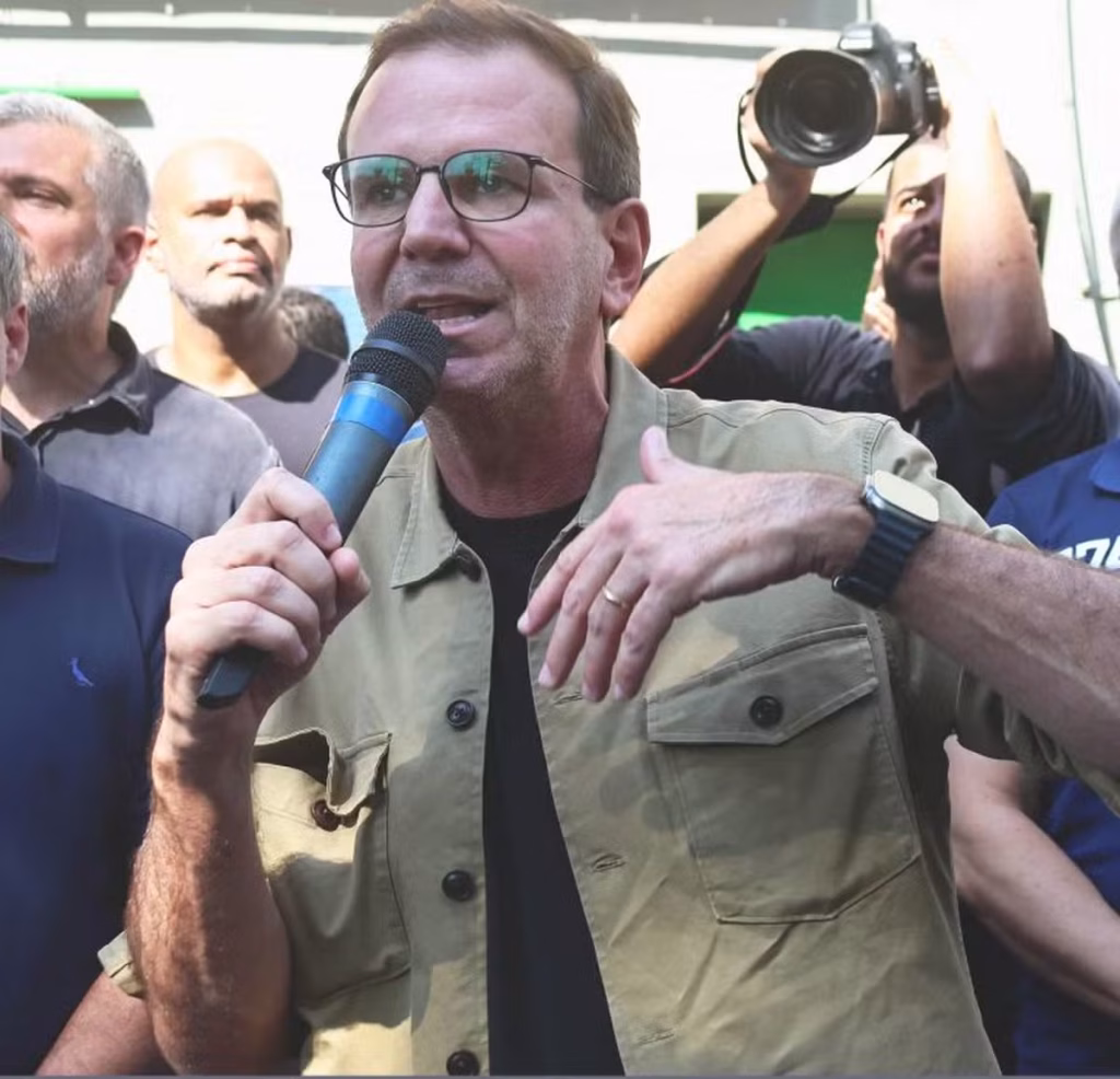 Eduardo Paes Confirma Pré-Candidatura ao Governo do RJ: Desafios e Expectativas