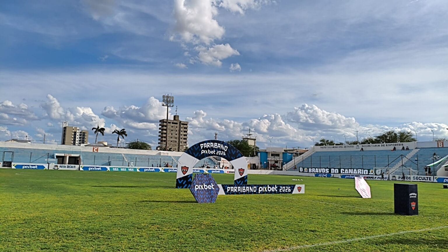 Esporte de Patos x Serra Branca: onde assistir, horário e escalações