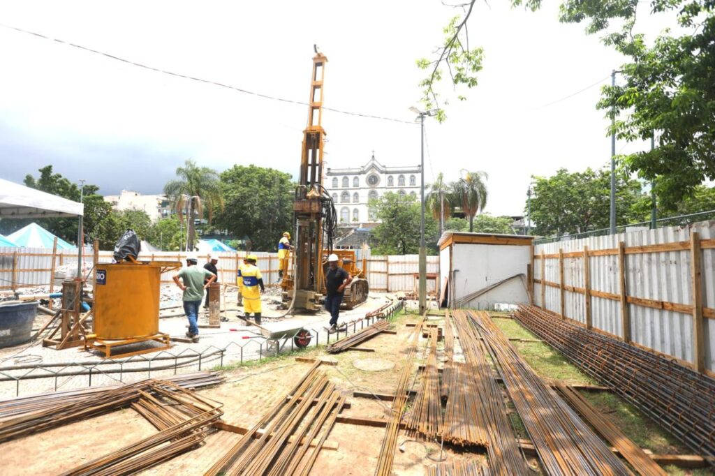 Homenagem a Martinho da Vila: Prefeitura do Rio Inicia Instalação de Monumento