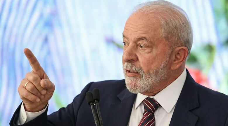 Lula Critica Oposição e Fake News Após Vídeo de Nikolas Ferreira