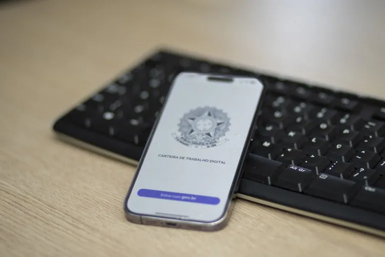 Paraná Cria Mais de 80 Mil Empregos em 2025: Desempenho Impressionante Paraná Cria Mais de 80 Mil Empregos em 2025: Desempenho Impressionante