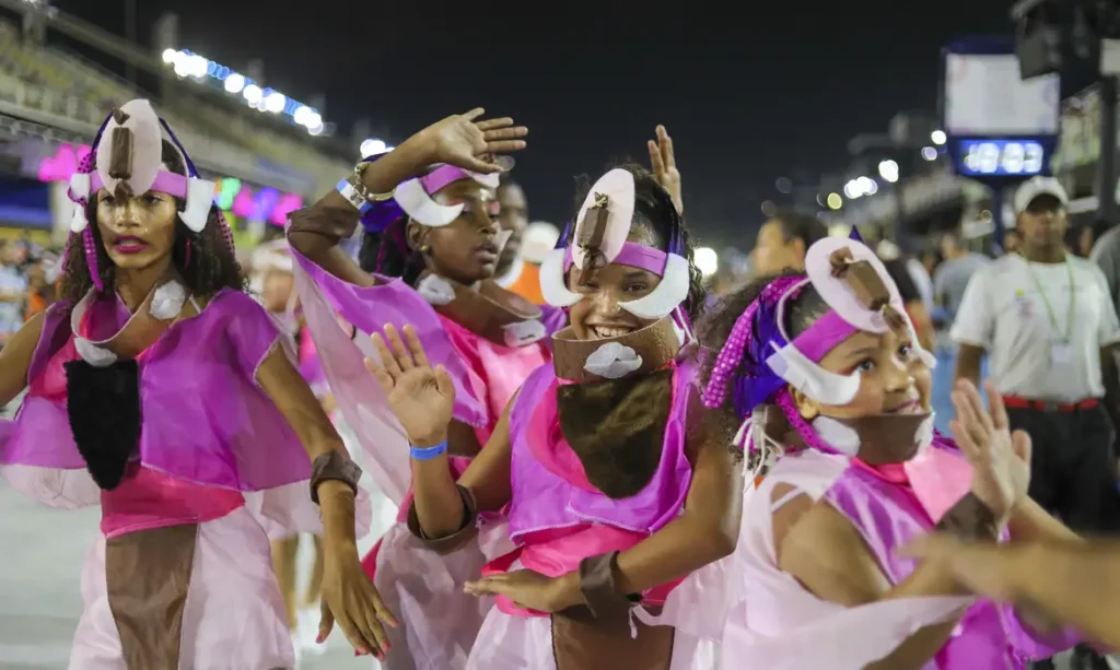 Rio Carnaval 2026: Escolas de Samba Mirins Ganham Mais Dias de Apresentação