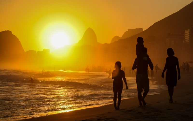 Rio de Janeiro Alcança Recorde Histórico com 2,2 Milhões de Turistas em 2025