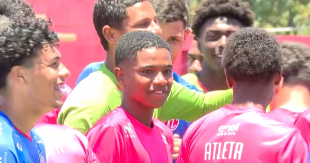 Transformação Através do Esporte: Projeto Social do América do Rio Faz a Diferença Transformação Através do Esporte: Projeto Social do América do Rio Faz a Diferença