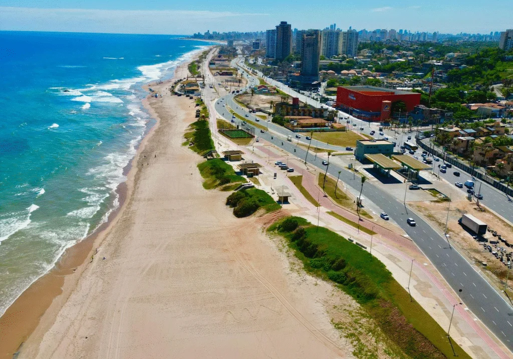 Verão Pé na Areia 2026: Show de Uel Inicia Temporada de Música em Salvador