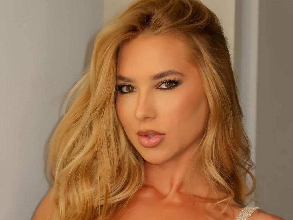 Virginia Fonseca se machuca em ensaio da Grande Rio e revela inchaço na testa