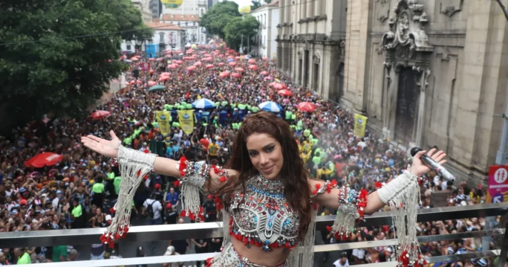 Bloco da Anitta Atraí Celebridades e Multidão no Coração do Rio de Janeiro Bloco da Anitta Atraí Celebridades e Multidão no Coração do Rio de Janeiro