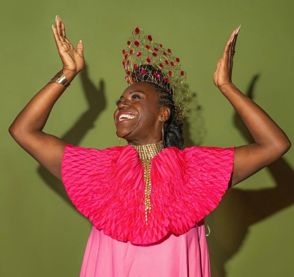 Camarote Verde e Rosa Leva a Cultura Portuguesa ao Carnaval Carioca Camarote Verde e Rosa Leva a Cultura Portuguesa ao Carnaval Carioca