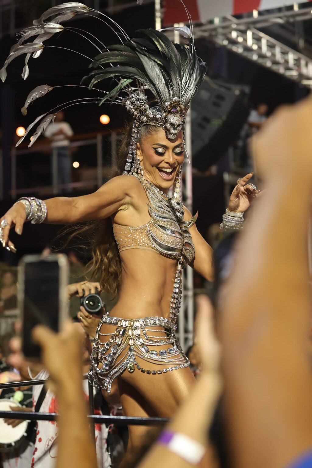 Carnaval 2024: Juliana Paes, Iza e Novidades no Ensaio Técnico da Sapucaí Carnaval 2024: Juliana Paes, Iza e Novidades no Ensaio Técnico da Sapucaí