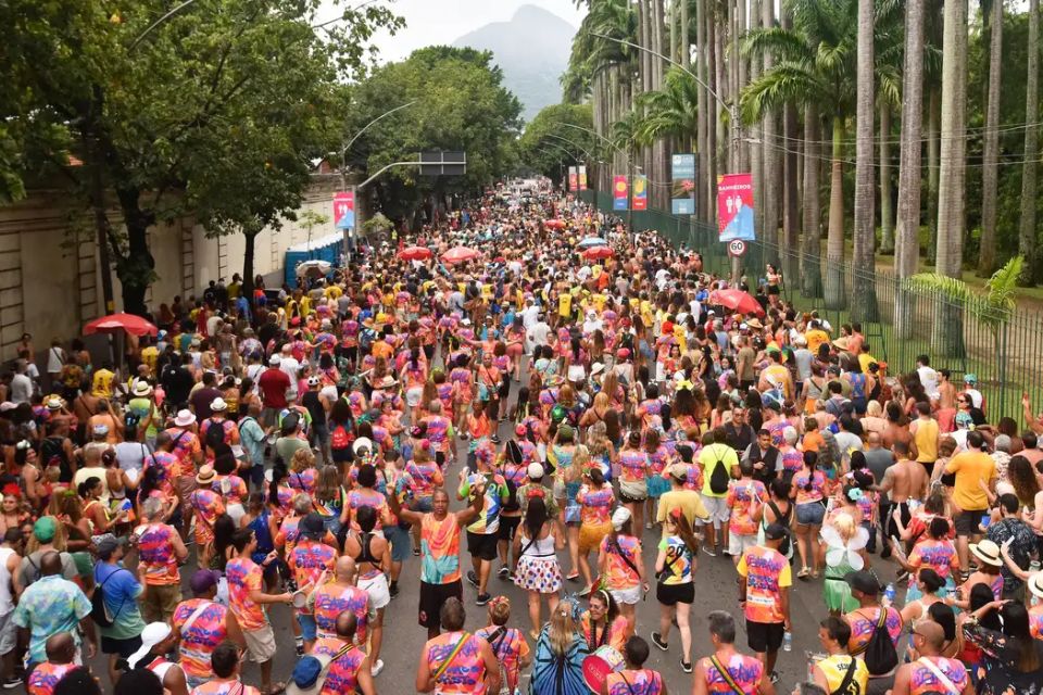 Carnaval de Rua no Rio: 30 Blocos Agitam o Fim de Semana na Cidade Maravilhosa Carnaval de Rua no Rio: 30 Blocos Agitam o Fim de Semana na Cidade Maravilhosa