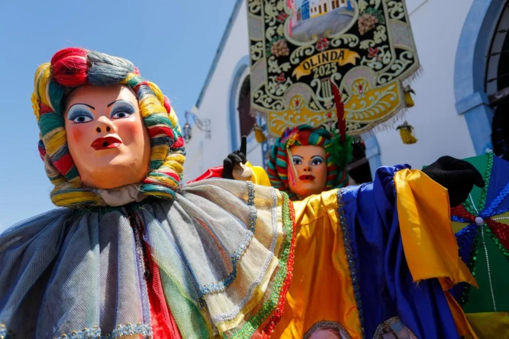 Carnaval: Motor Econômico com Limites Fiscais nas Cidades Brasileiras