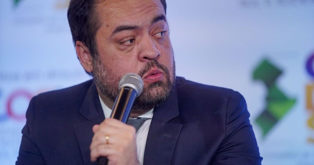 Cláudio Castro Analisa Futuro Político e Pode Buscar Vaga no Senado