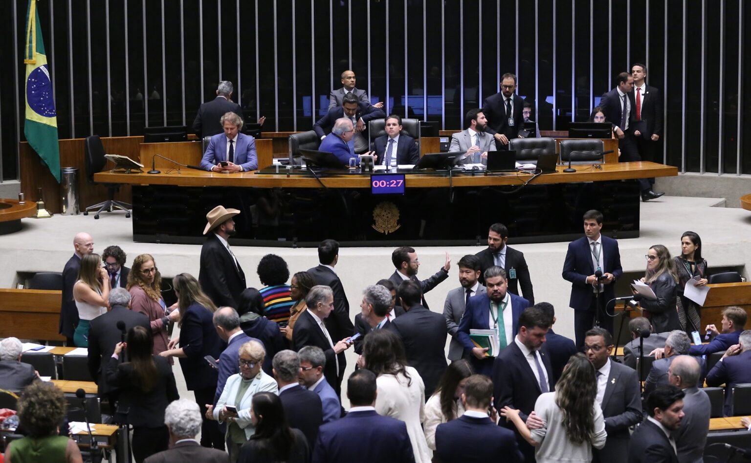 Congresso Nacional retoma atividades com foco nas eleições e análise de 73 vetos