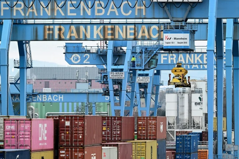 Crescimento da Economia Alemã: PIB Aumenta 0,3% no Último Trimestre de 2025