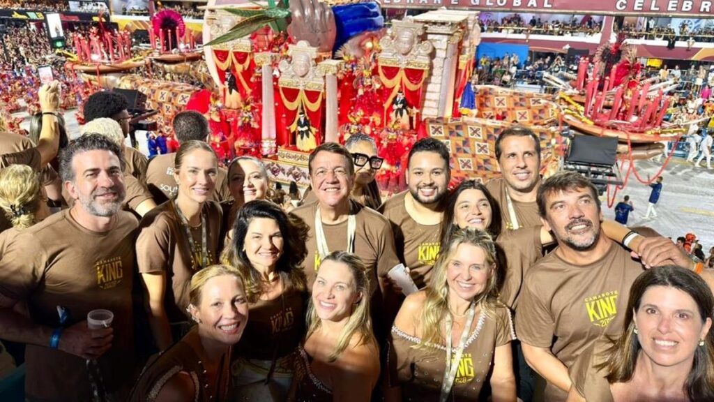 Curaçao Brilha na Sapucaí com Agências Luxperts Durante o Carnaval 2026 Curaçao Brilha na Sapucaí com Agências Luxperts Durante o Carnaval 2026