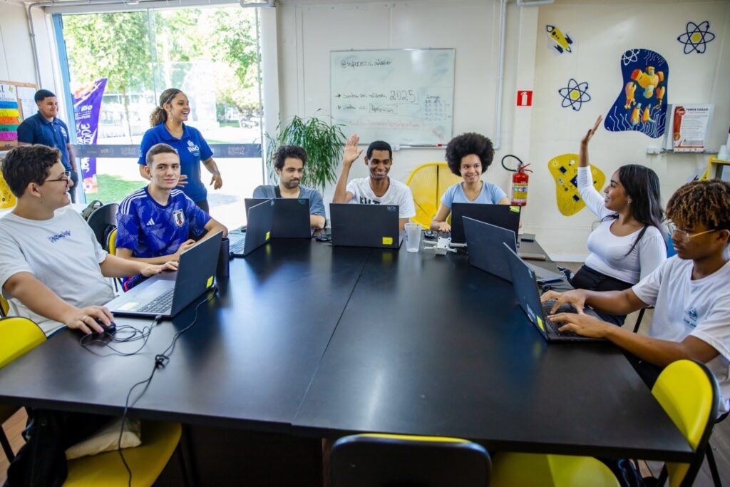 Cursos Gratuitos de Design e Tecnologia no Rio: Inscrições Abertas para 3.500 Vagas