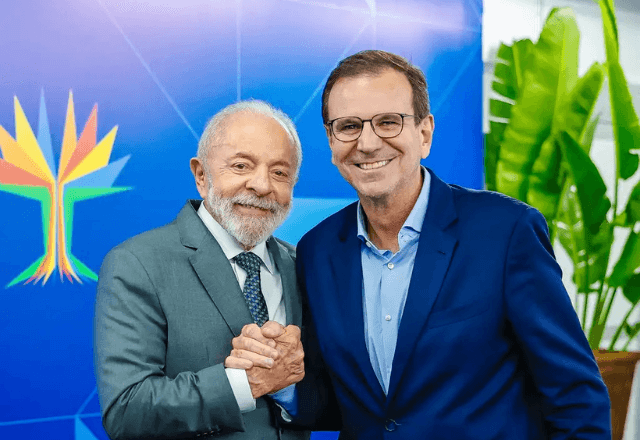 Eduardo Paes Reserva Camarotes para 500 Convidados de Lula na Sapucaí