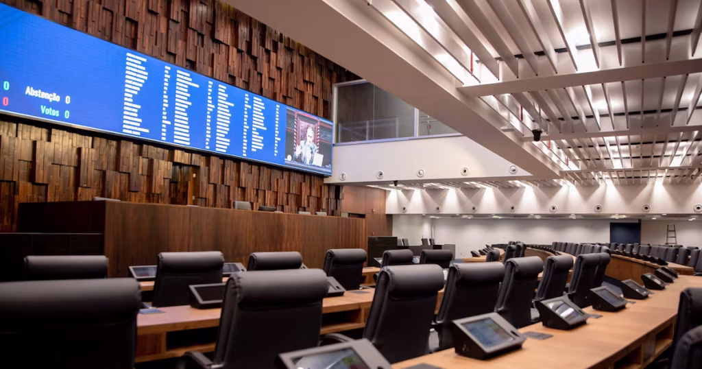 Eleições Indiretas para Governadores no RJ e RN: O Cenário de Renúncias e Impasses