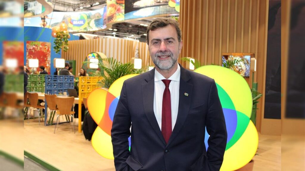 Embratur e Liesa: Cooperação para Fortalecer o Carnaval Carioca Embratur e Liesa: Cooperação para Fortalecer o Carnaval Carioca