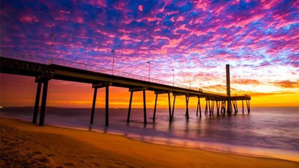 Explore Rio das Ostras: 28 km de Litoral e Cultura Vibrante o Ano Todo