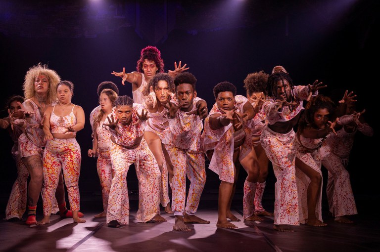 Formação Cultural: Jovens em Vulnerabilidade se Preparando para o Mercado de Artes Cênicas Formação Cultural: Jovens em Vulnerabilidade se Preparando para o Mercado de Artes Cênicas