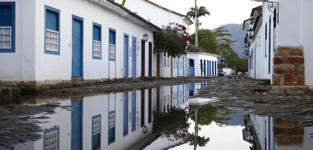 Impacto da Expansão do Comando Vermelho em Paraty: Moradores e Turismo Sob Ameaça