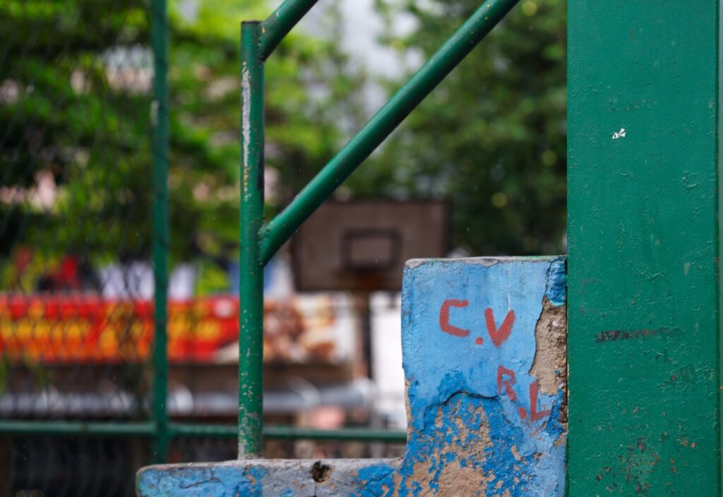 Impacto da Expansão do Comando Vermelho em Paraty: Moradores e Comércio em Crise