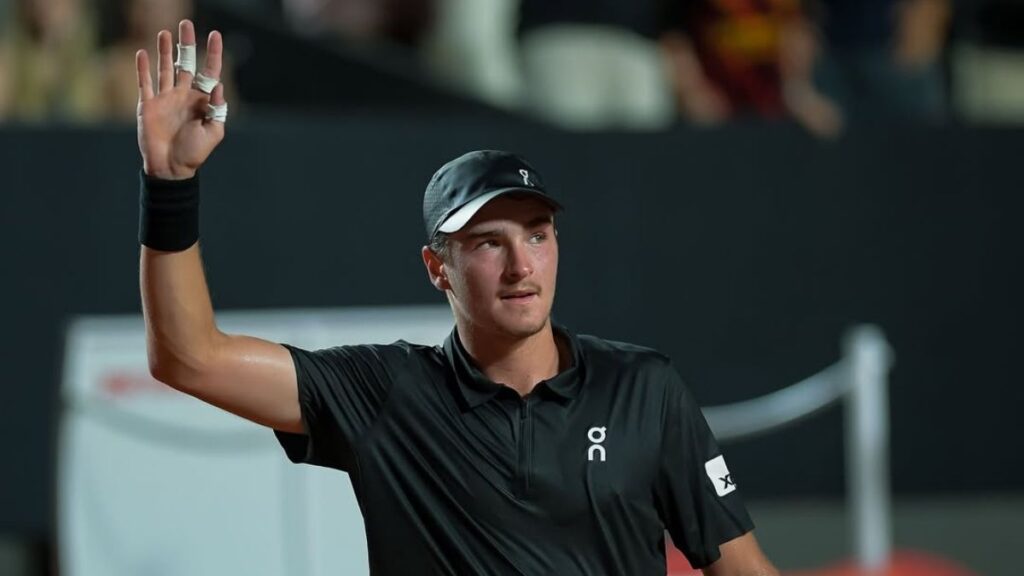 João Fonseca brilha nas oitavas do Rio Open 2026: saiba onde assistir e horário!
