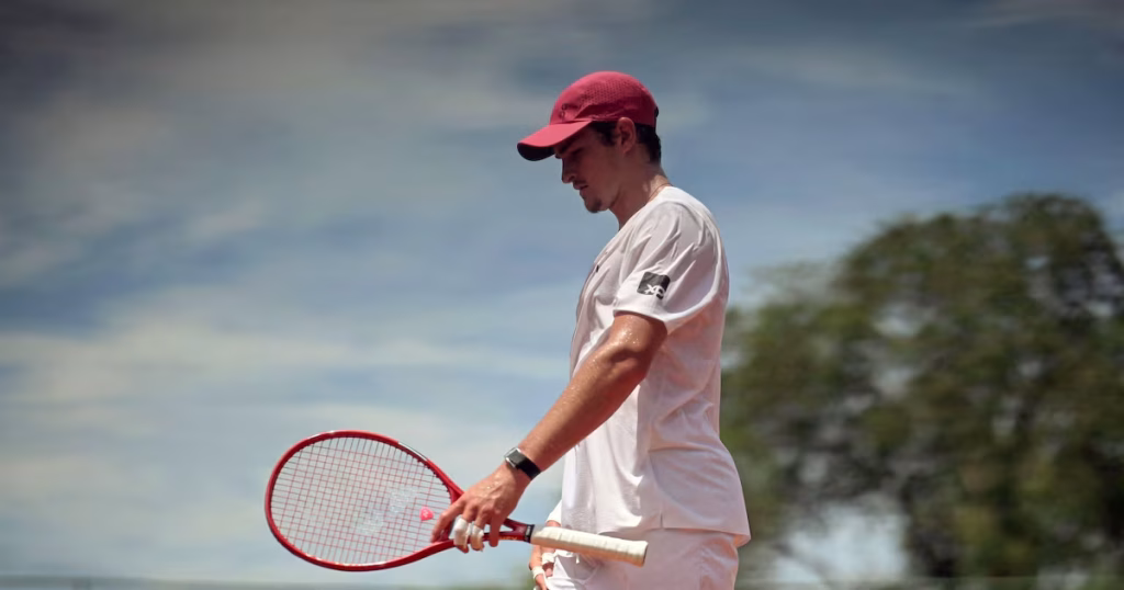 João Fonseca Enfrenta Desafios no Ranking, Mas Busca Reabilitação no Rio Open João Fonseca Enfrenta Desafios no Ranking, Mas Busca Reabilitação no Rio Open
